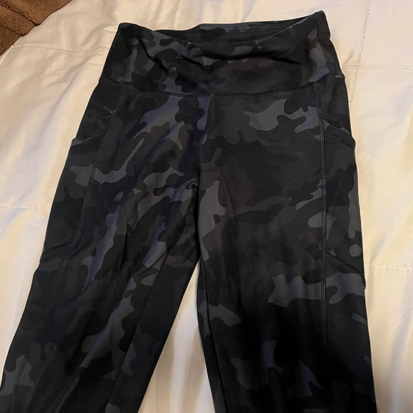 Marika Black Camouflage print work out leggings - Picture 3 of 3